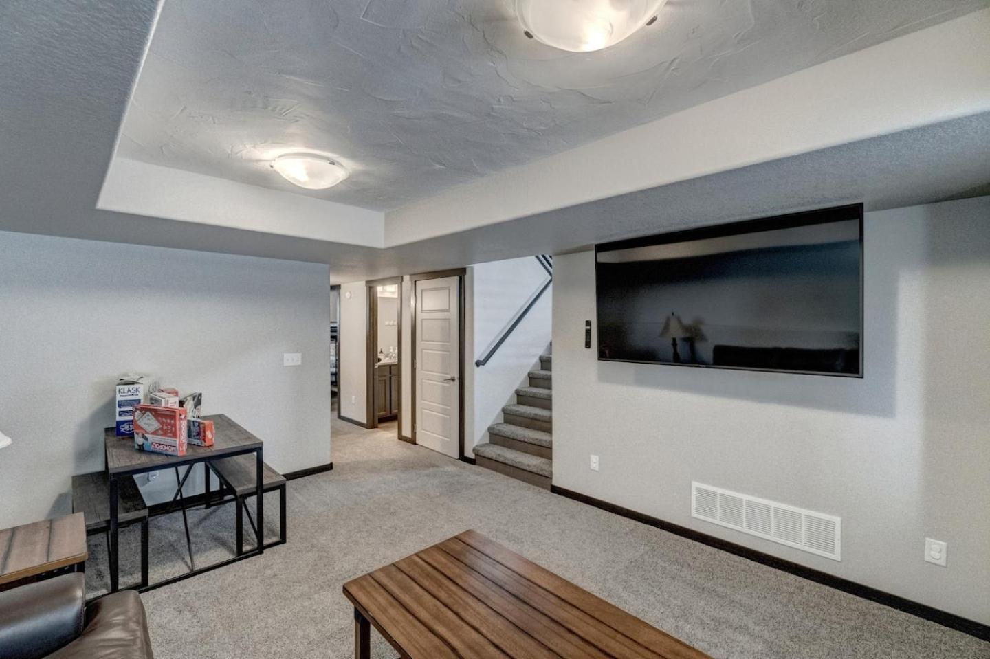 Executive Golf Club Red Rocks Home, Locally Owned! *