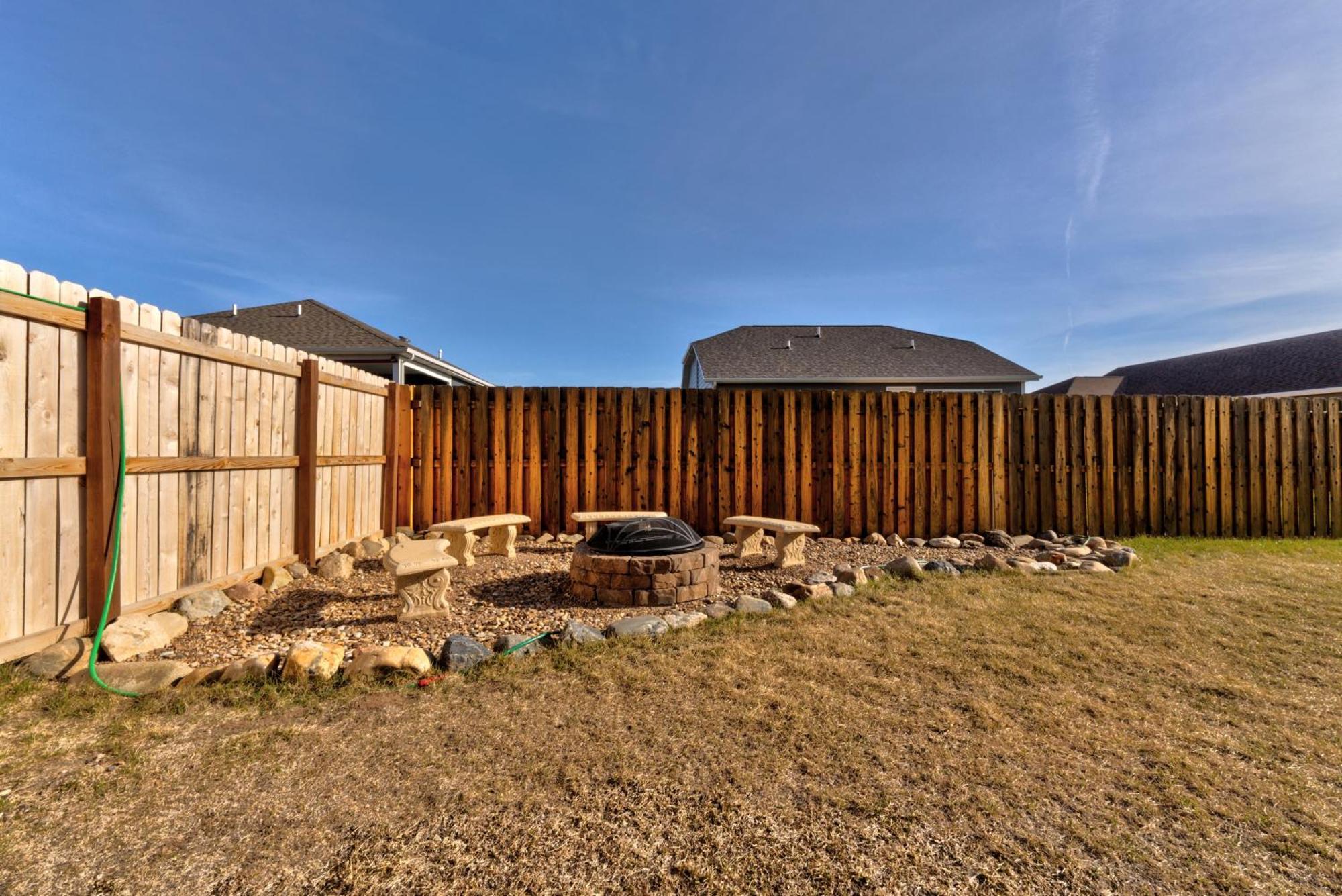 Holiday home Family Friendly, Locally Owned, On A Hill!