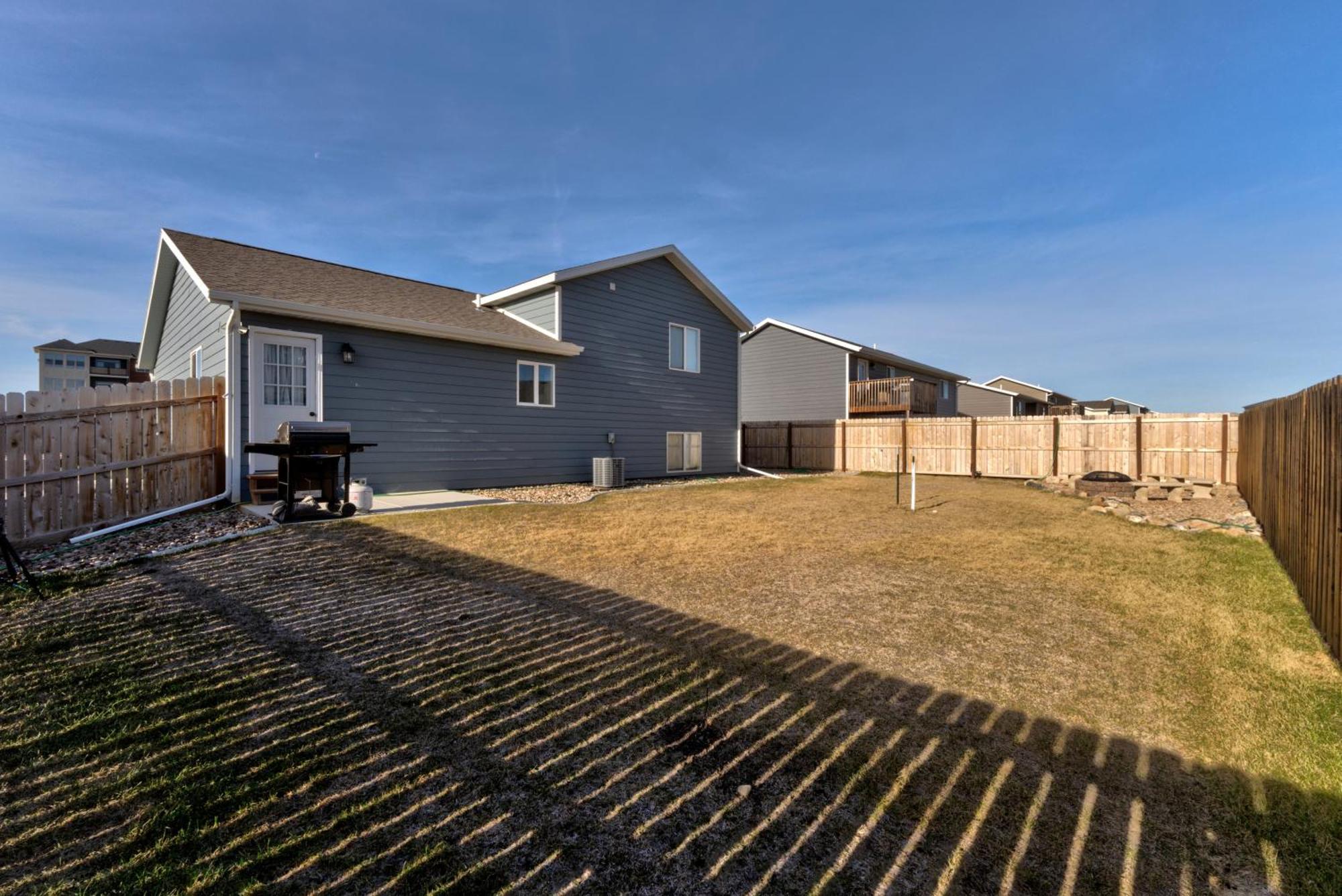 Holiday home Family Friendly, Locally Owned, On A Hill! *