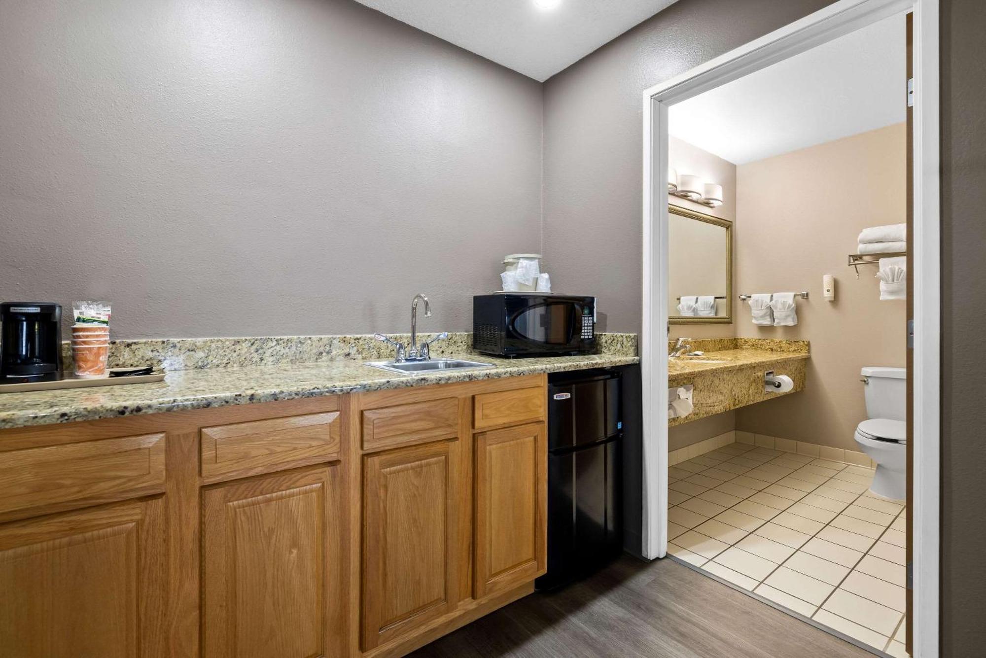 Quality Near Monument Health Rapid Hospital 2*