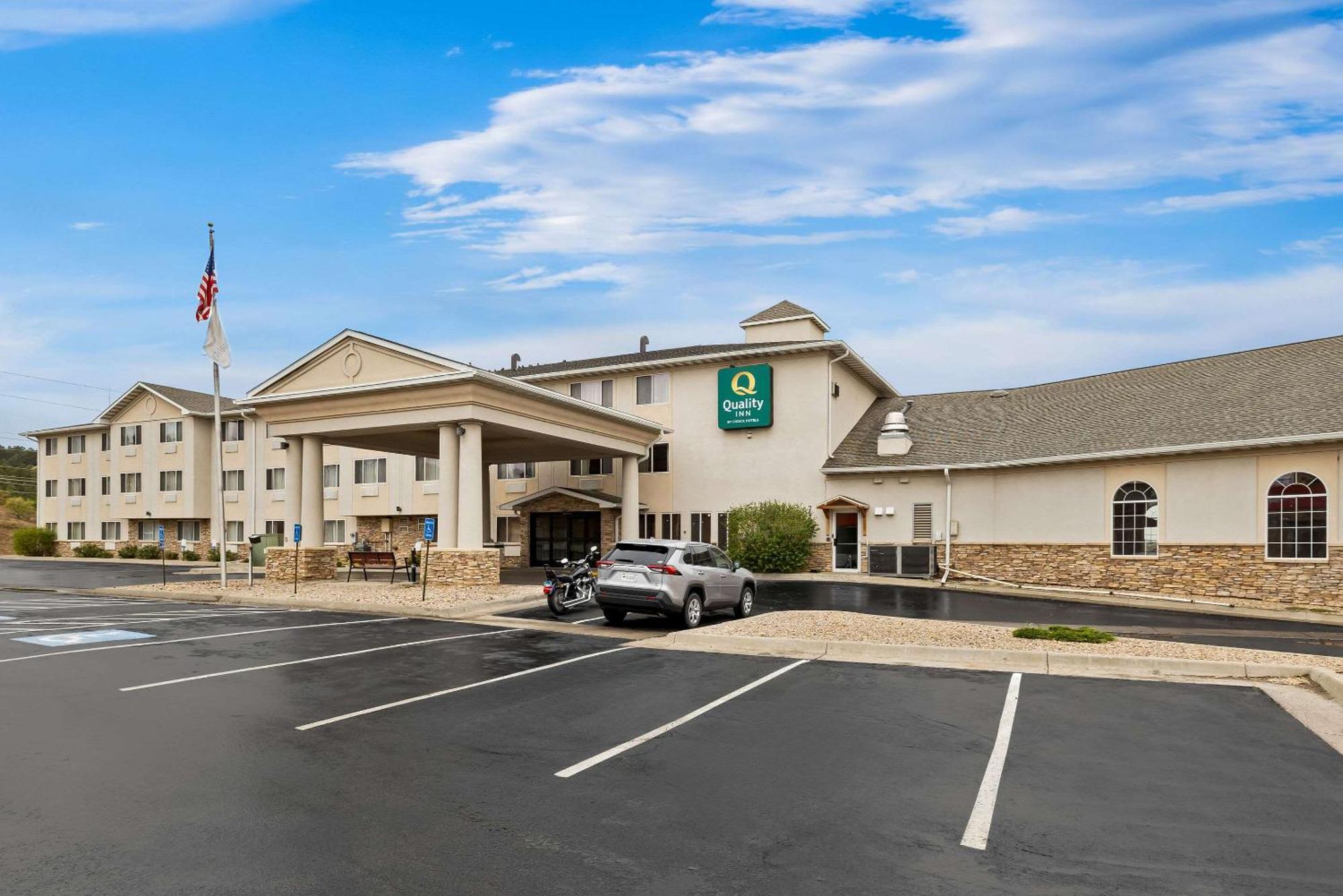 Inn Quality Near Monument Health Rapid Hospital 2*