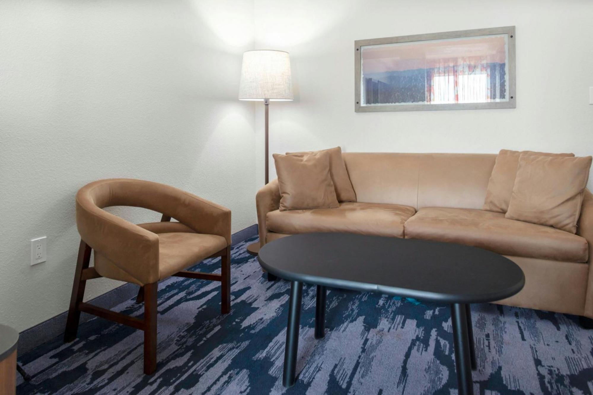Fairfield & Rapid Hotel 3*