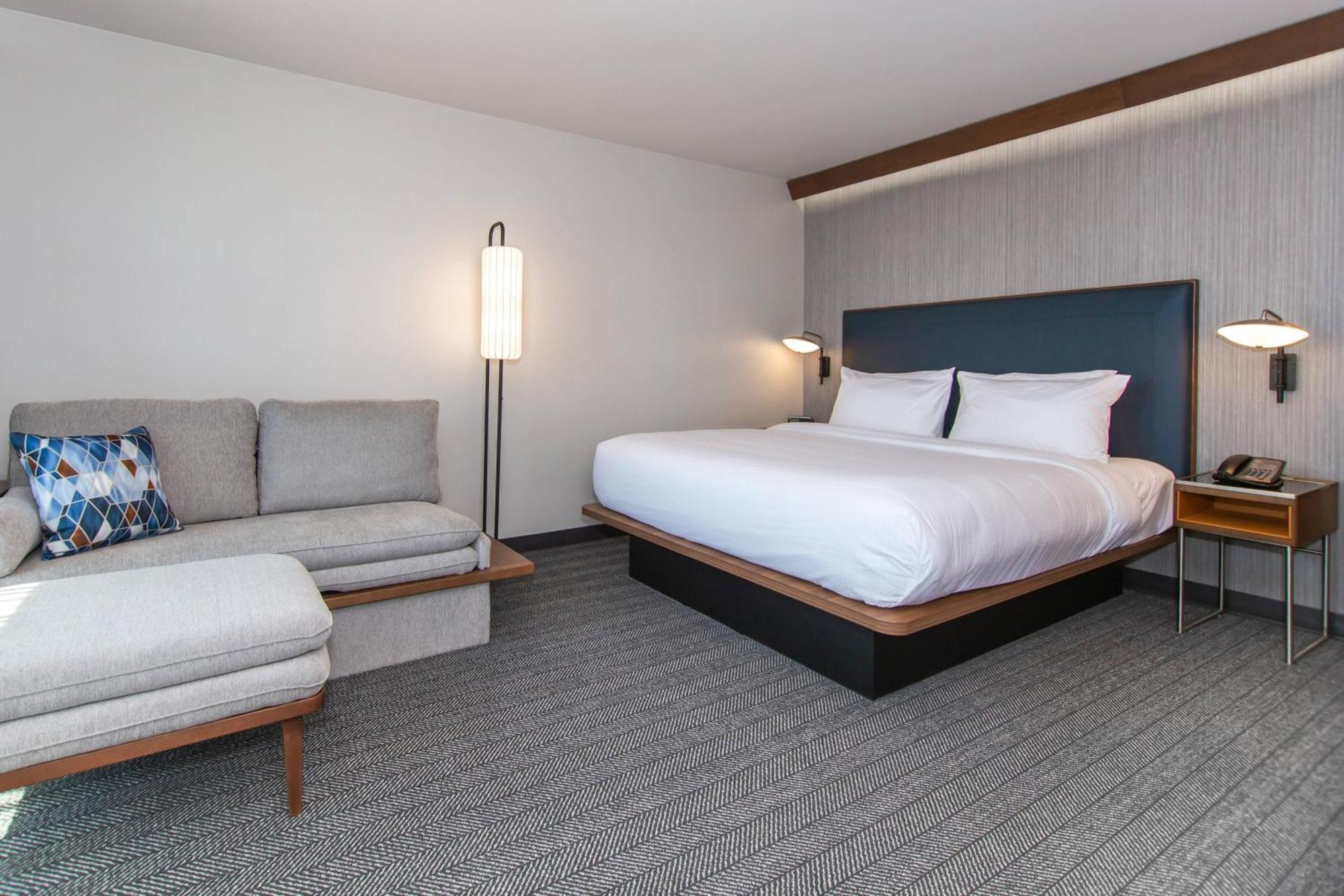 Courtyard By Marriott Rapid Hotel