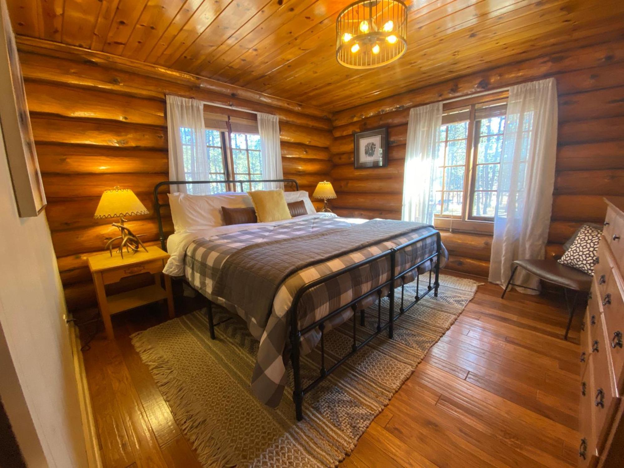 Holiday home Historic Log #14 At Horse Creek Rapid City