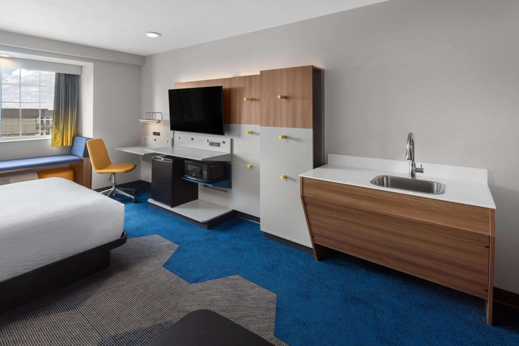Microtel & By Wyndham Rapid 2*