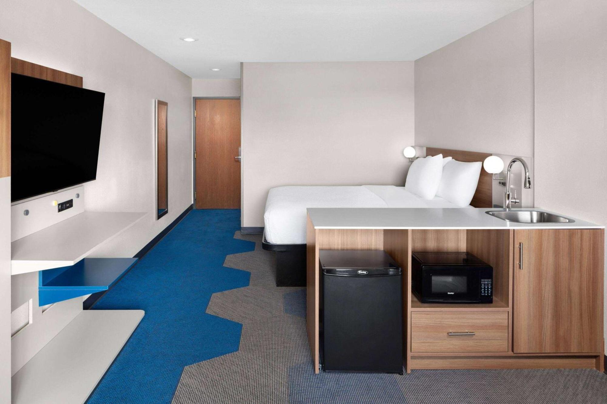 Microtel & By Wyndham Rapid 2*