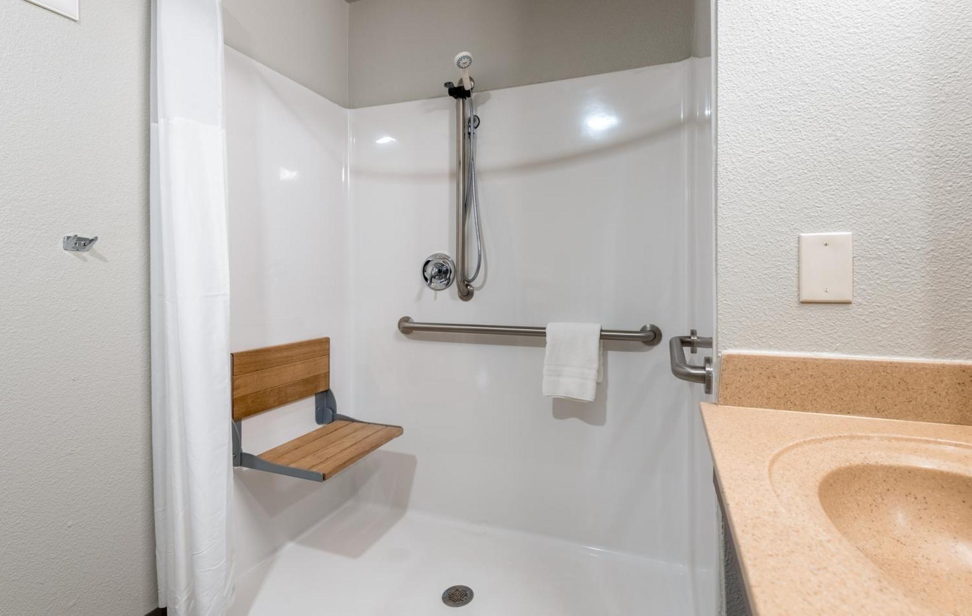 My Place Rapid Hotel 3*