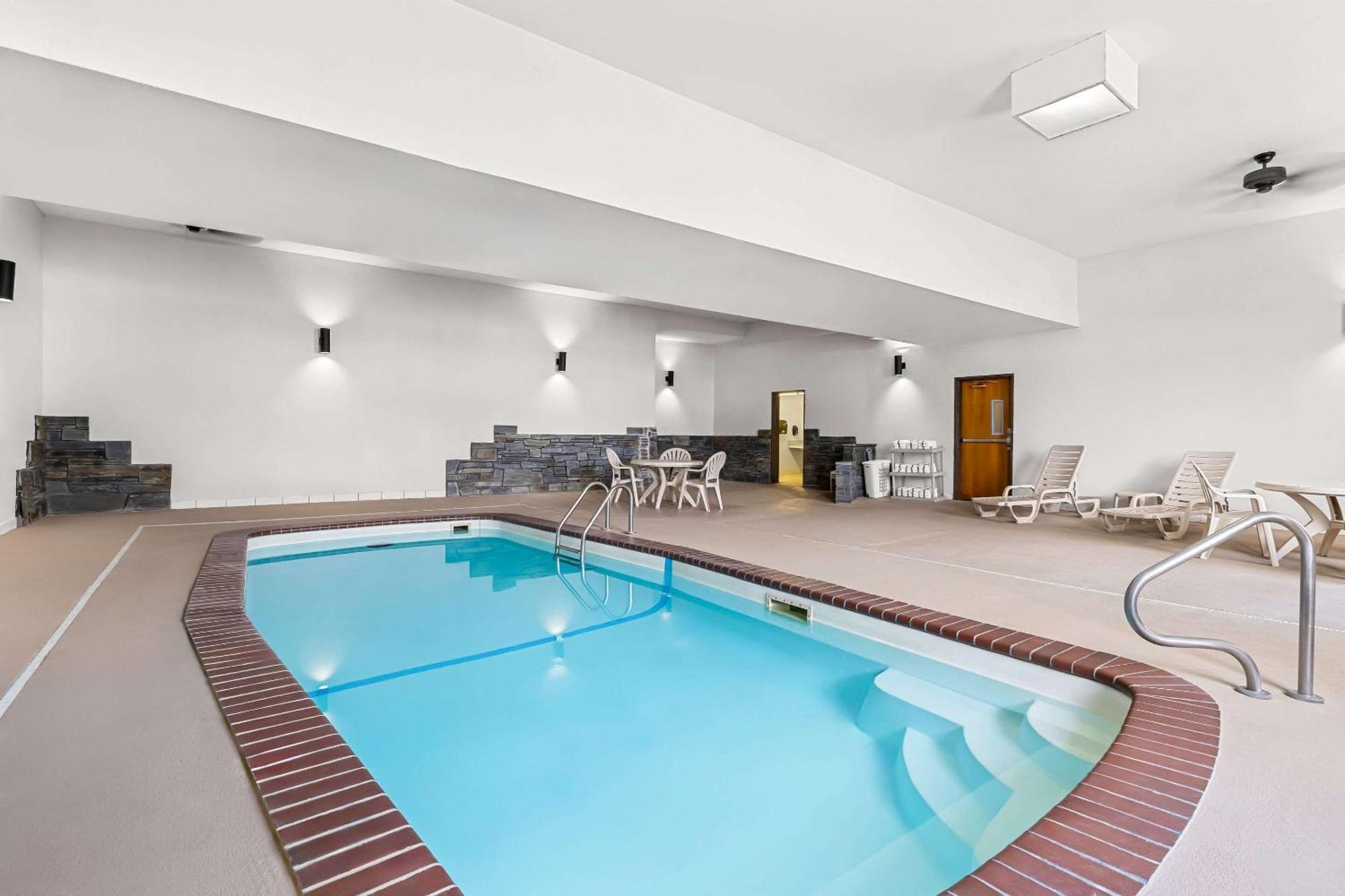 Inn Rodeway Rapid 2*