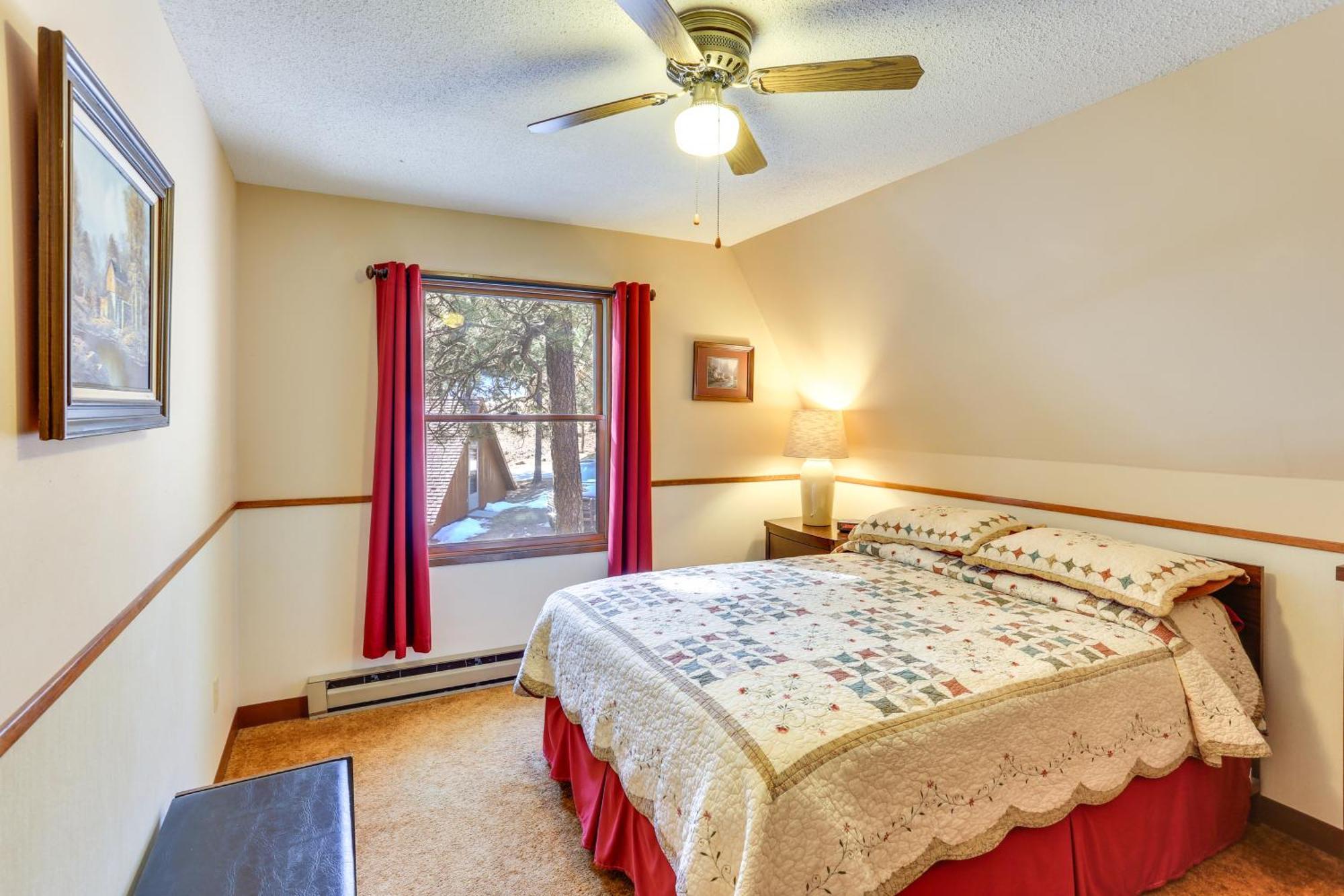 Holiday home Cozy Black Hills Nature Retreat With Private Deck! Rapid City