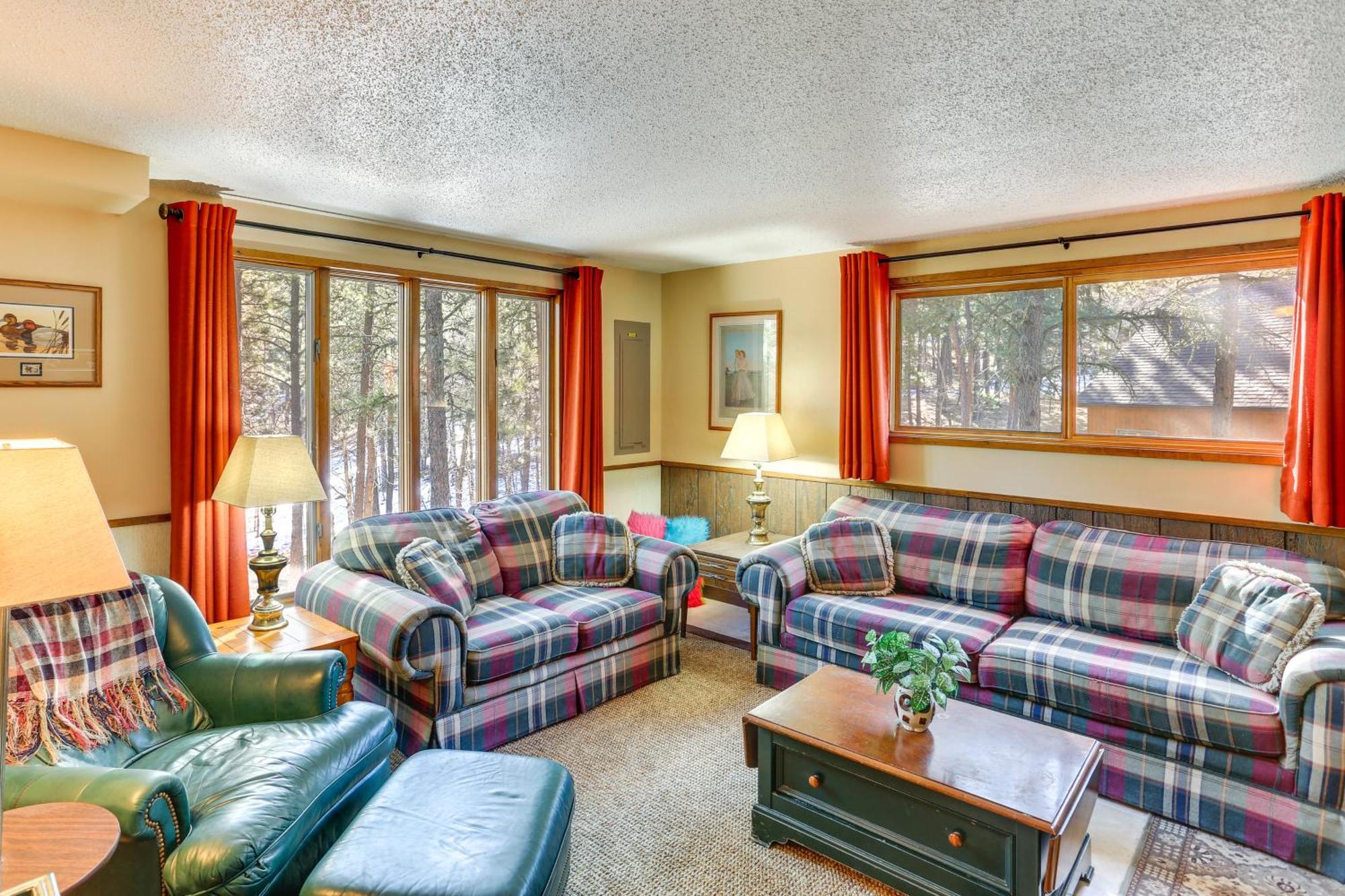 Cozy Black Hills Nature Retreat With Private Deck! *