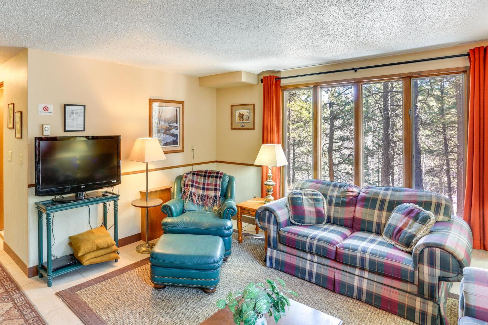 Holiday home Cozy Black Hills Nature Retreat With Private Deck!