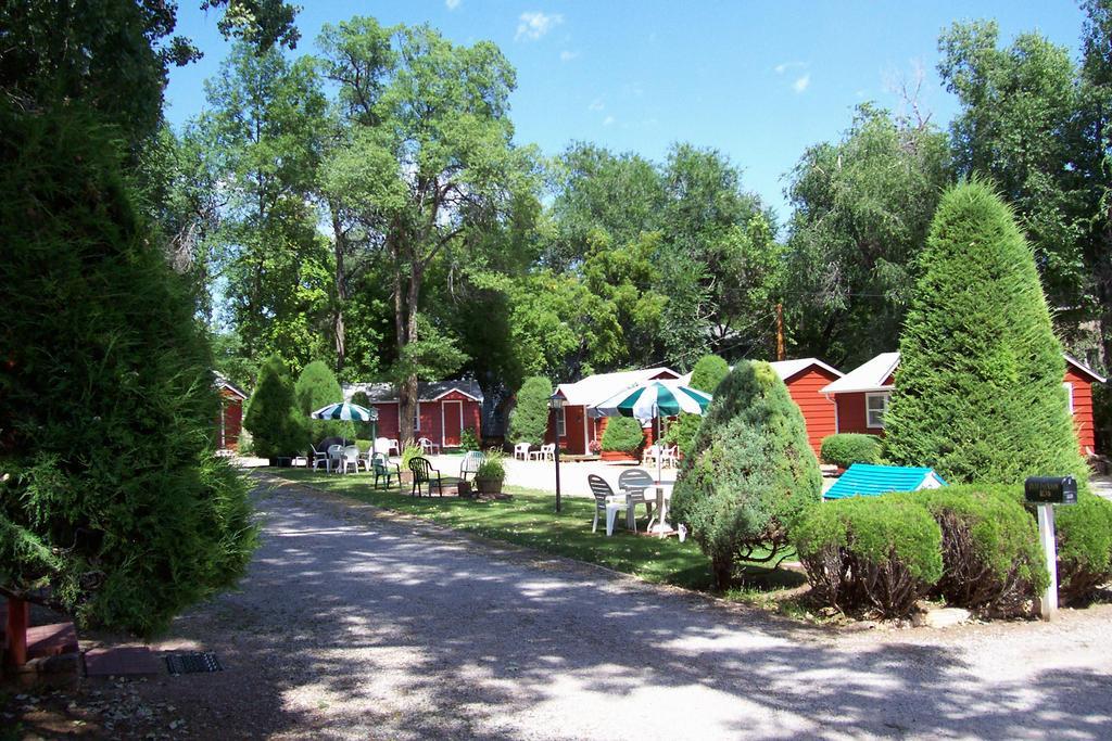 Motel Garden Cottages - Rapid City
