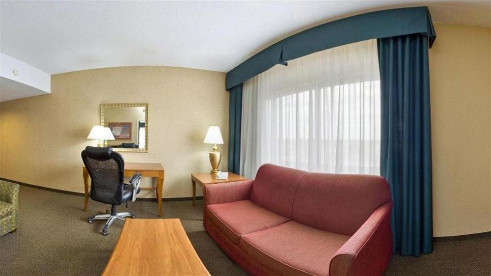 Doubletree By Hilton Rapid Downtown Convention Center
