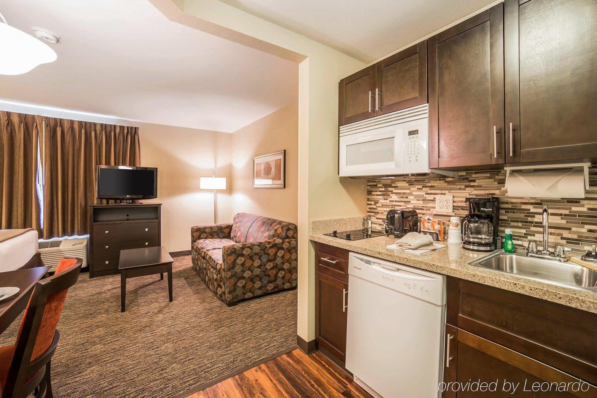 Mainstay Rapid Hotel 2*