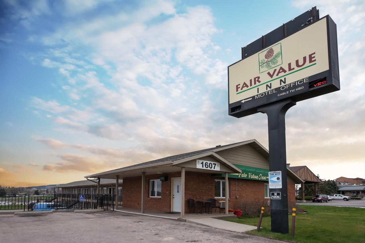 Fair Value - Rapid Motel 2*