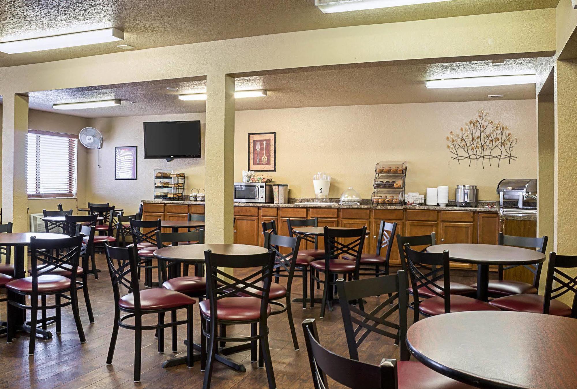 Econo Black Hills * Rapid City
