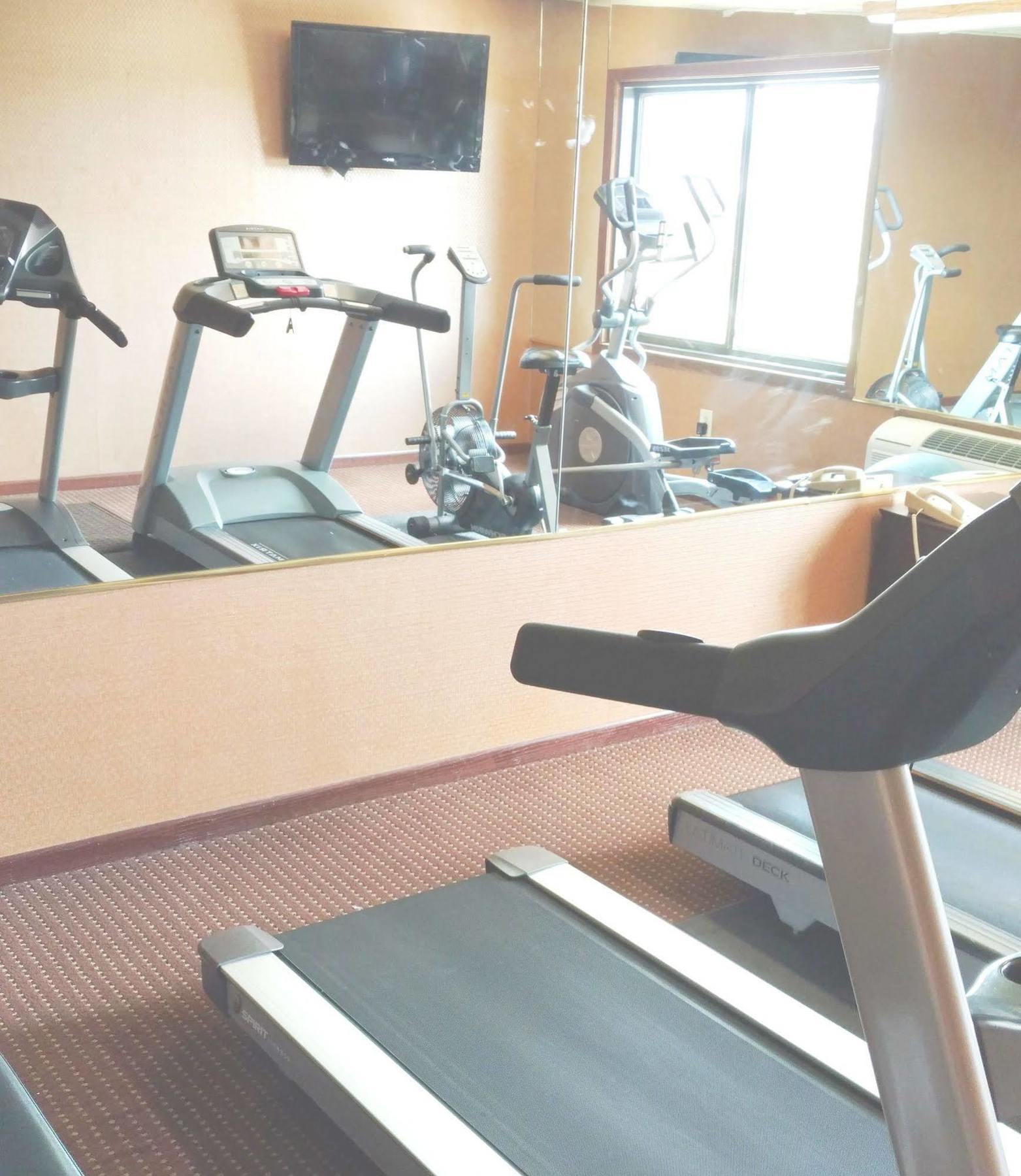 Grand Gateway Hotel 3*