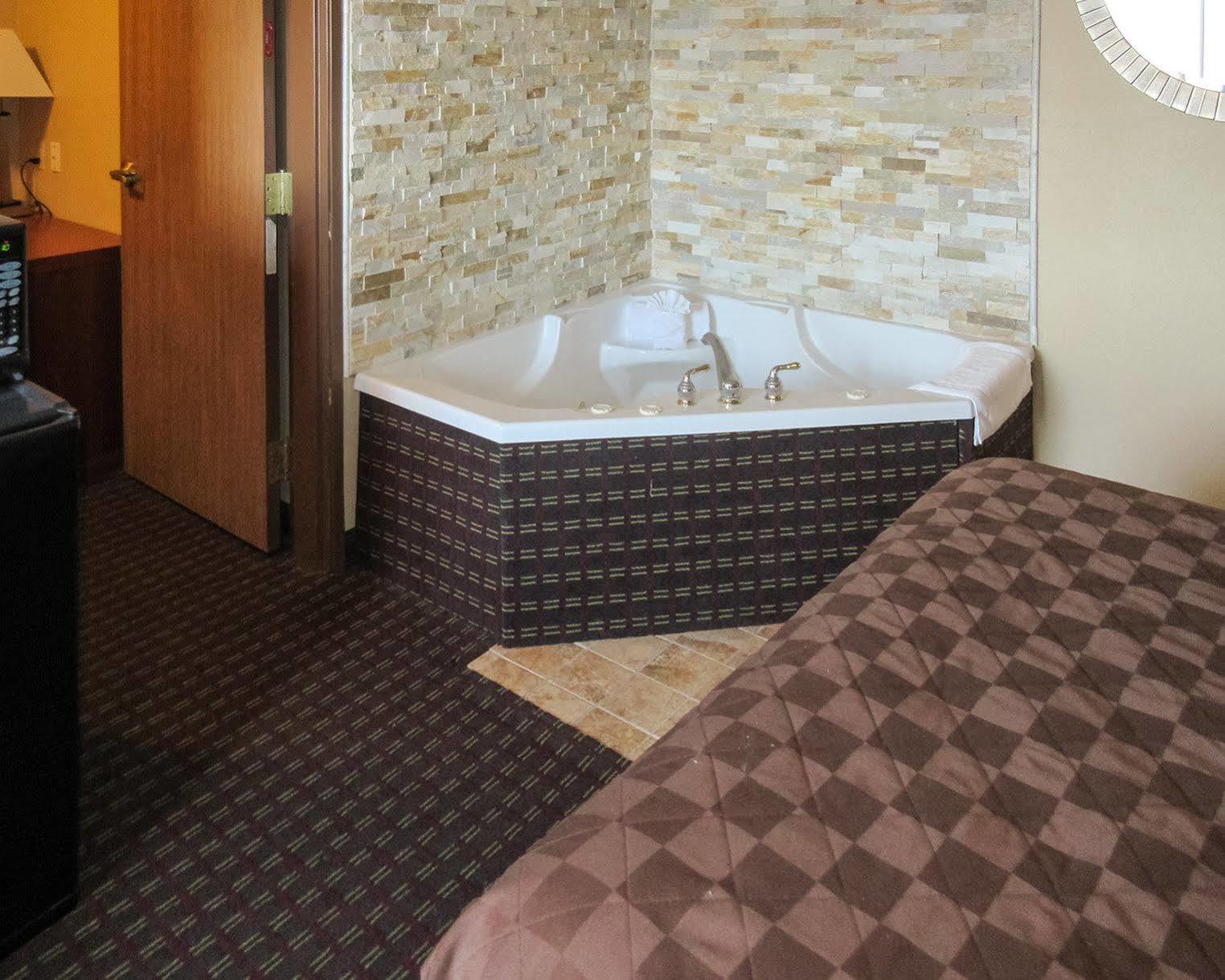 Hotel Dakota Pines *
