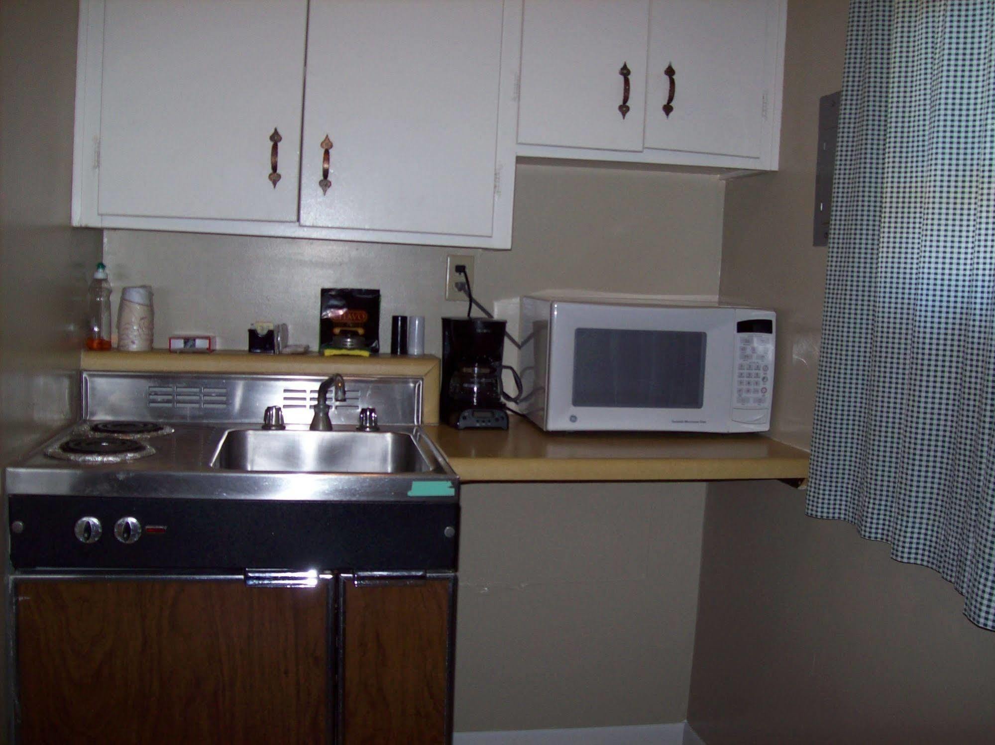 Hotel Canyon Lake *