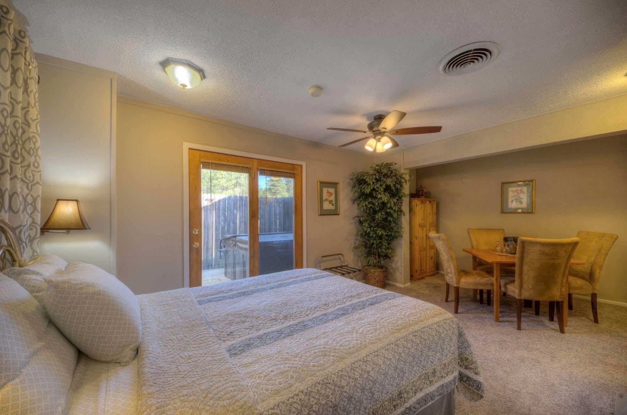 Bed & Breakfast Black Forest 3*