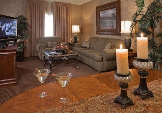 Grand Gateway Hotel 3*