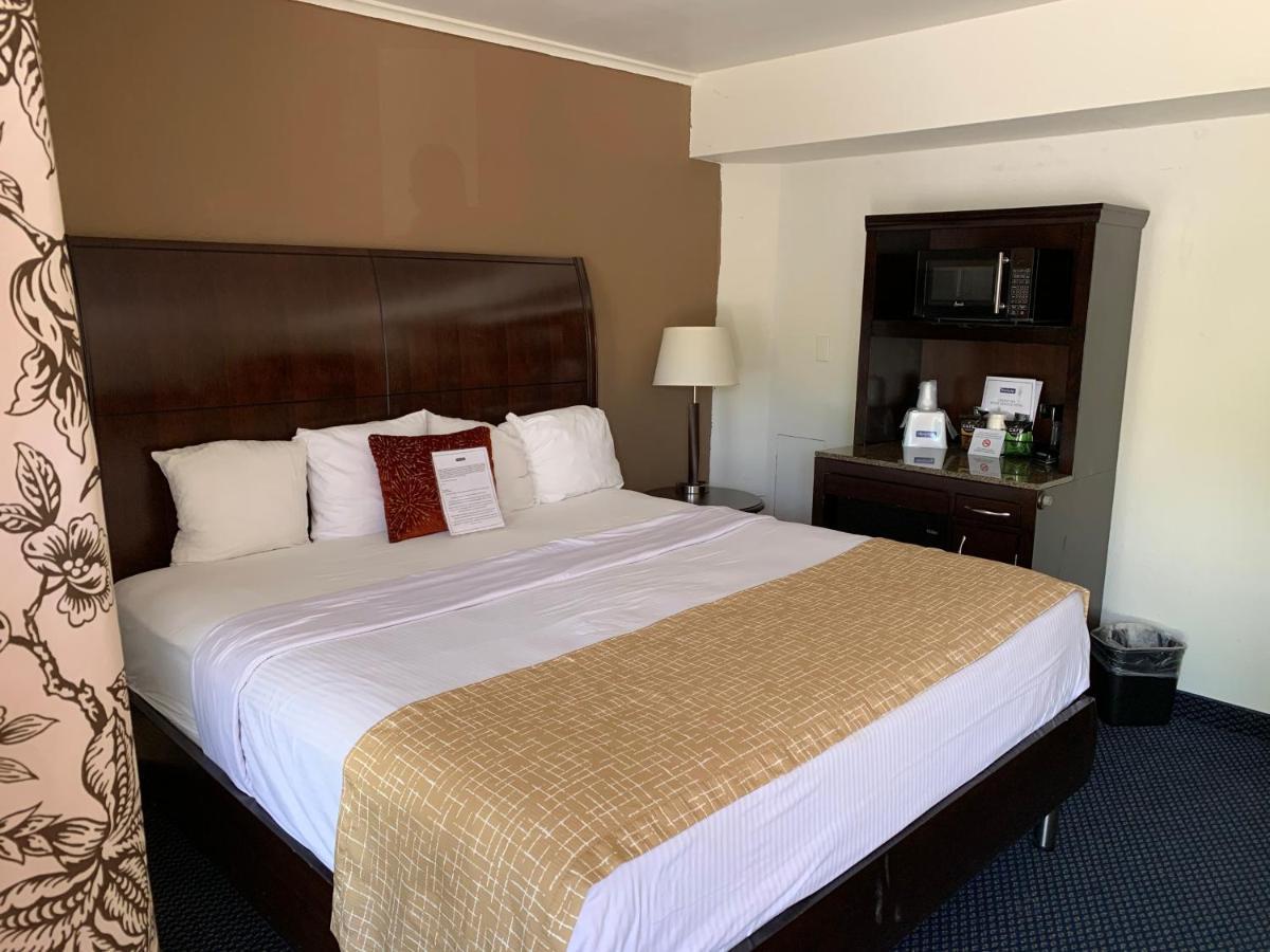 Travelodge By Wyndham Rapid Hotel