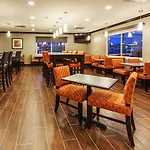 Holiday Inn Express & Suites Rapid City By Ihg