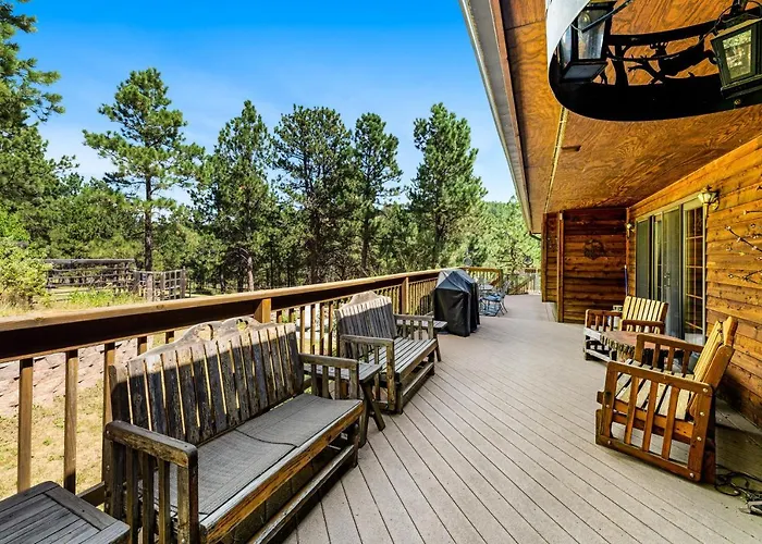 Crooked Canyon Lodge