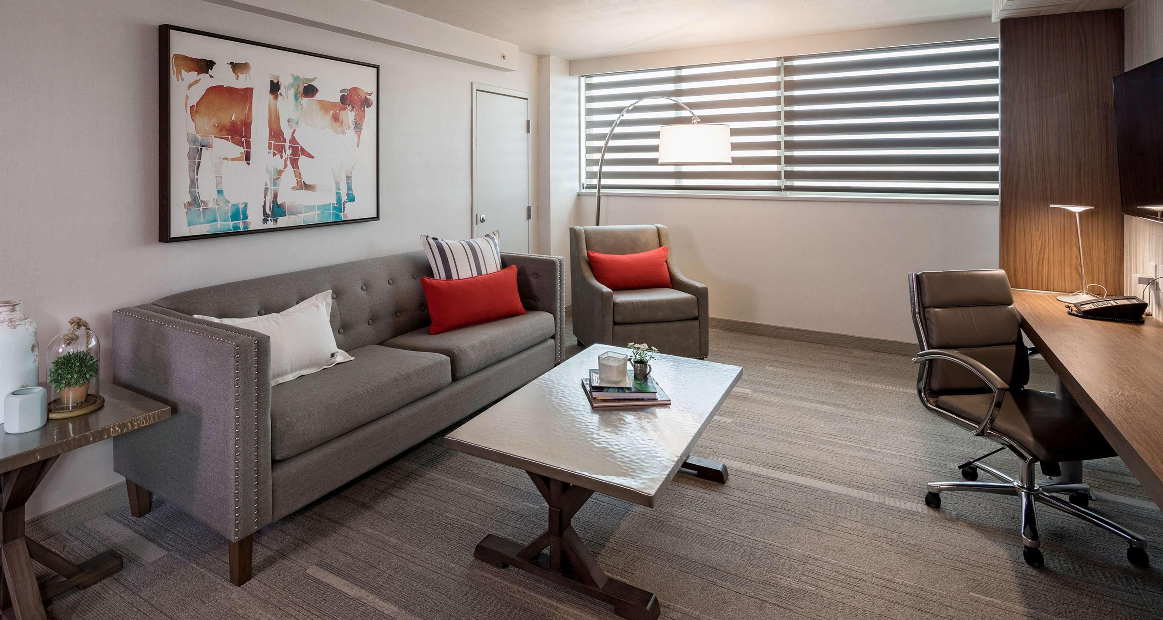 The Rushmore & Suites; Bw Premier Collection Hotel