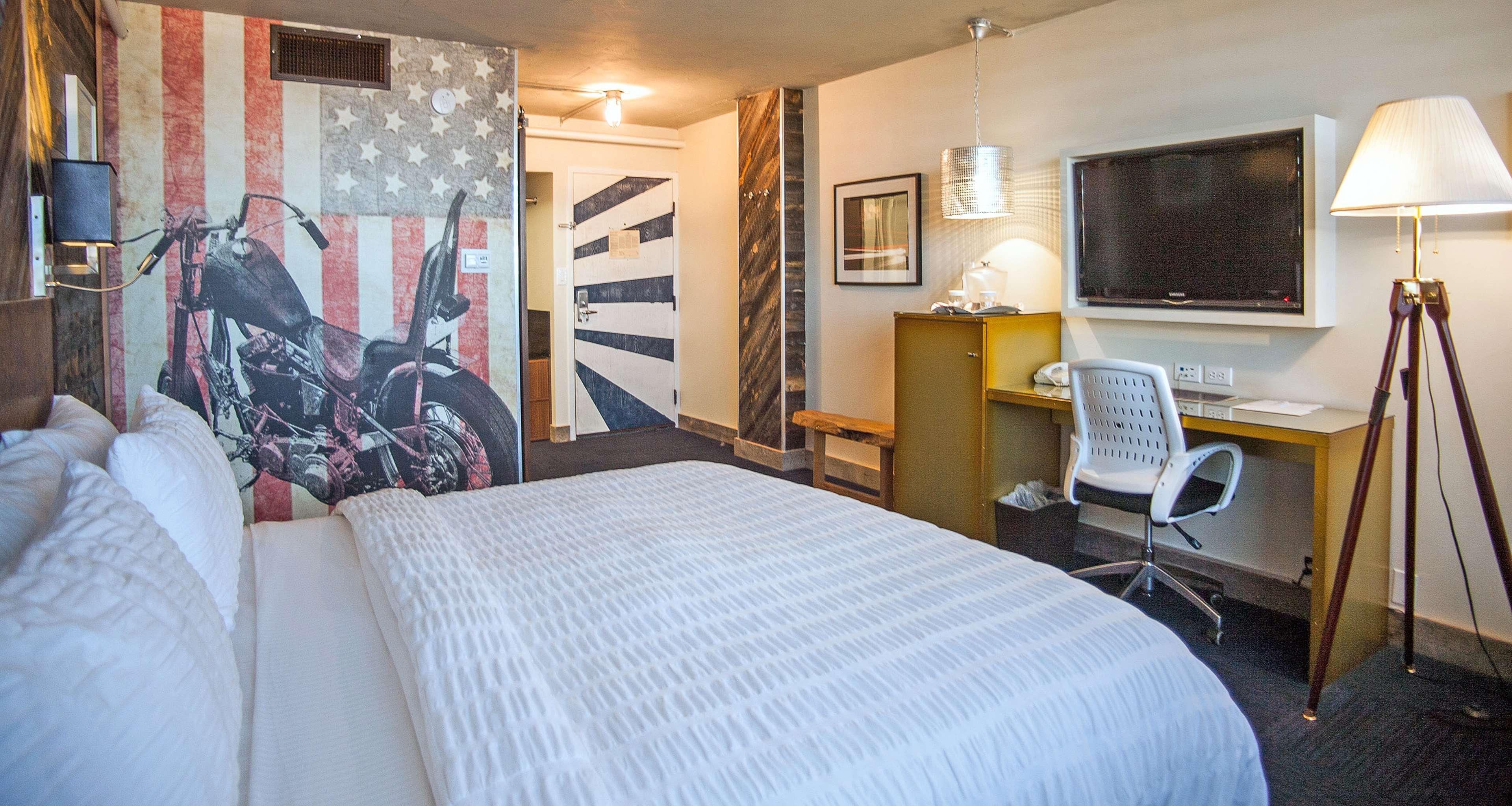 The Rushmore & Suites; Bw Premier Collection 3*