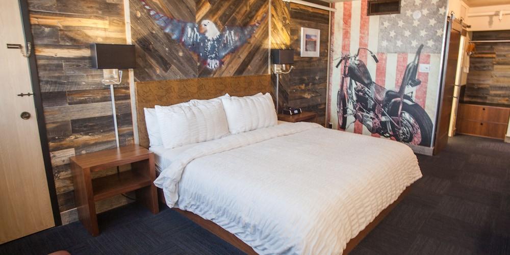 Hotel The Rushmore & Suites; Bw Premier Collection