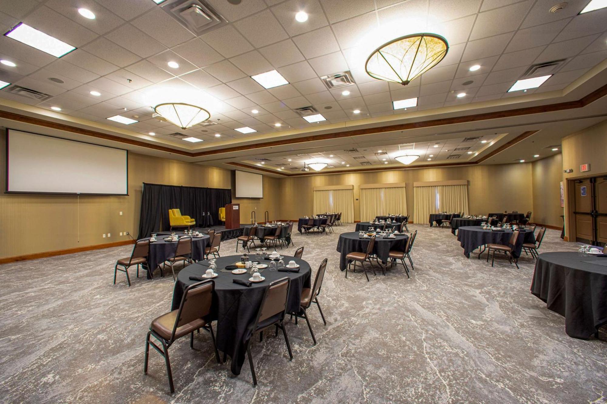 Hilton Garden Rapid Hotel