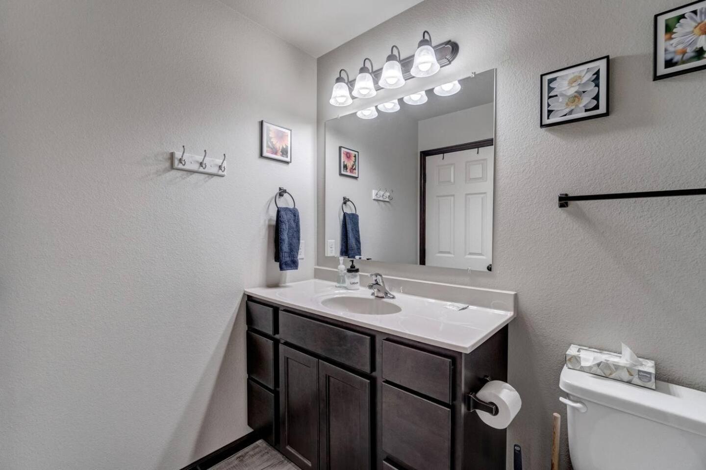Family Friendly, Locally Owned, On A Hill! Holiday home Rapid City