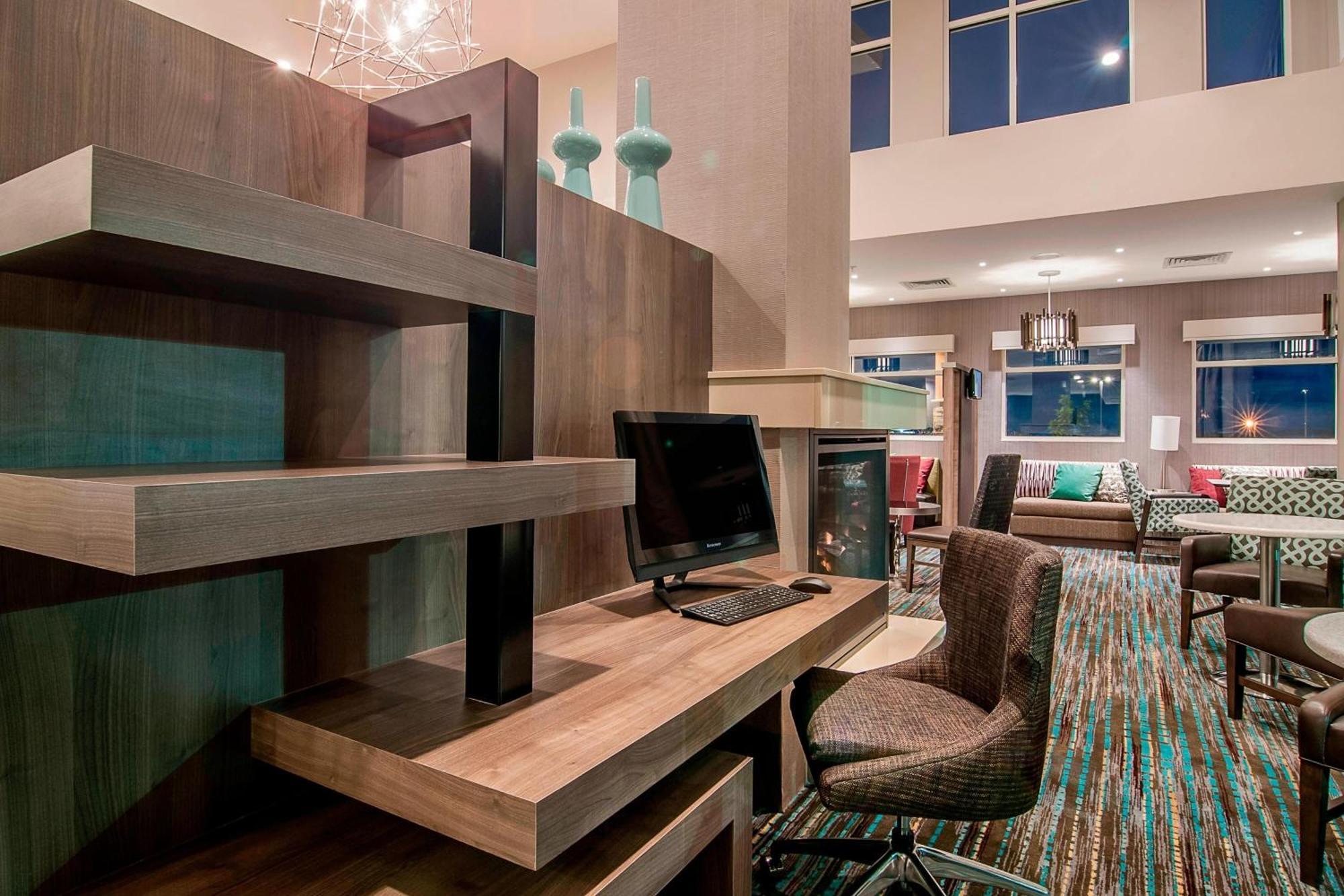 Hotel By Marriott Rapid 2*