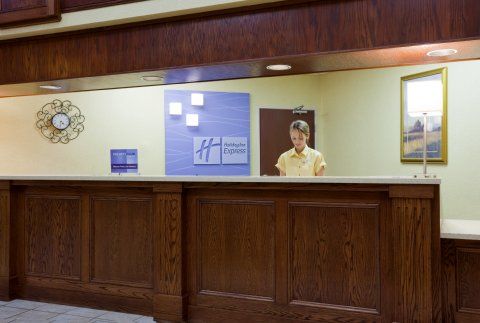 Express & Rapid By Ihg Hotel Rapid City