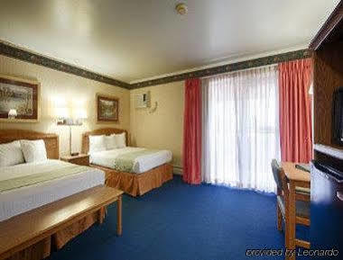 Travelodge By Wyndham Rapid Hotel 2*