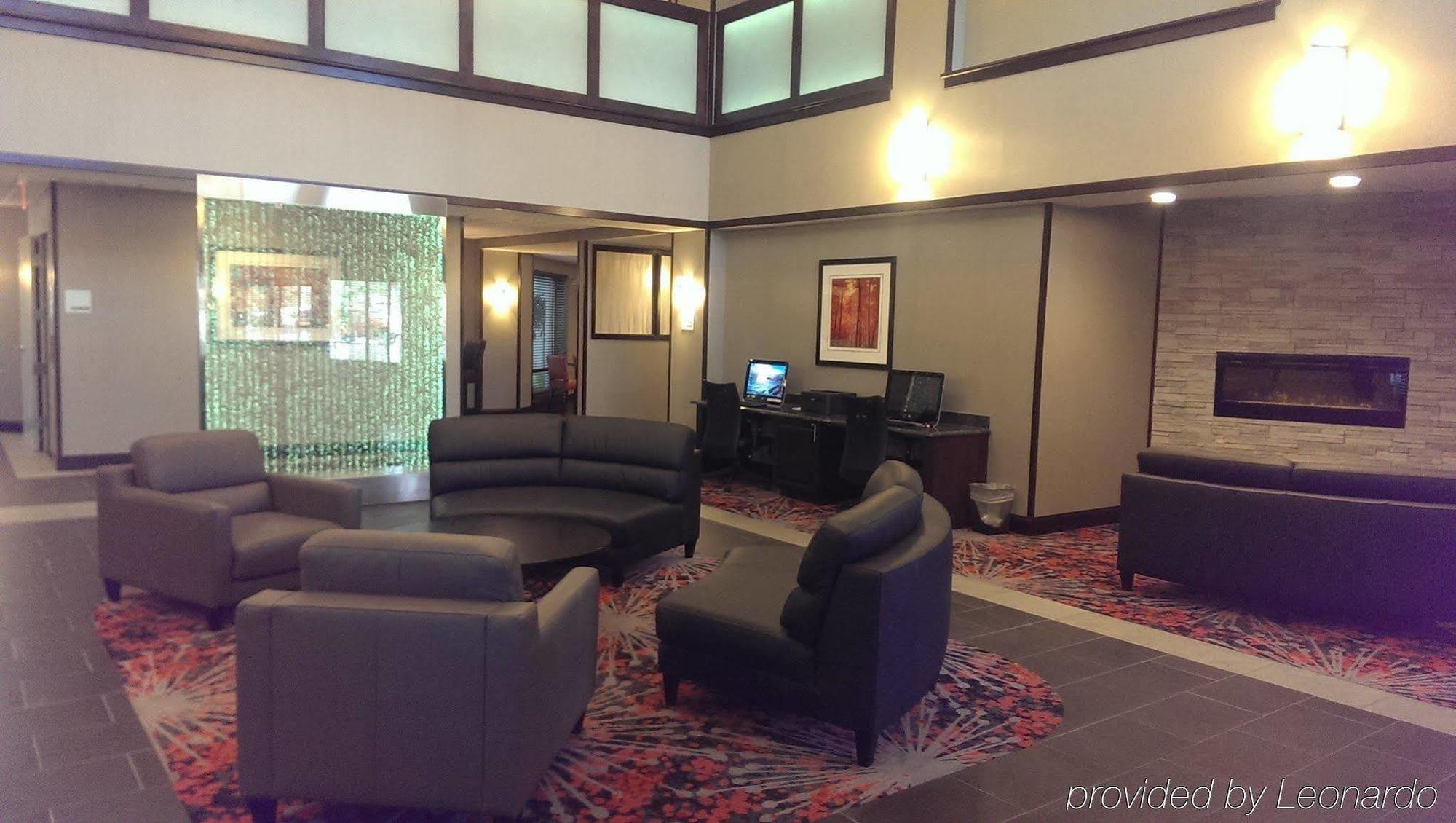 Express & Rapid By Ihg Hotel Rapid City