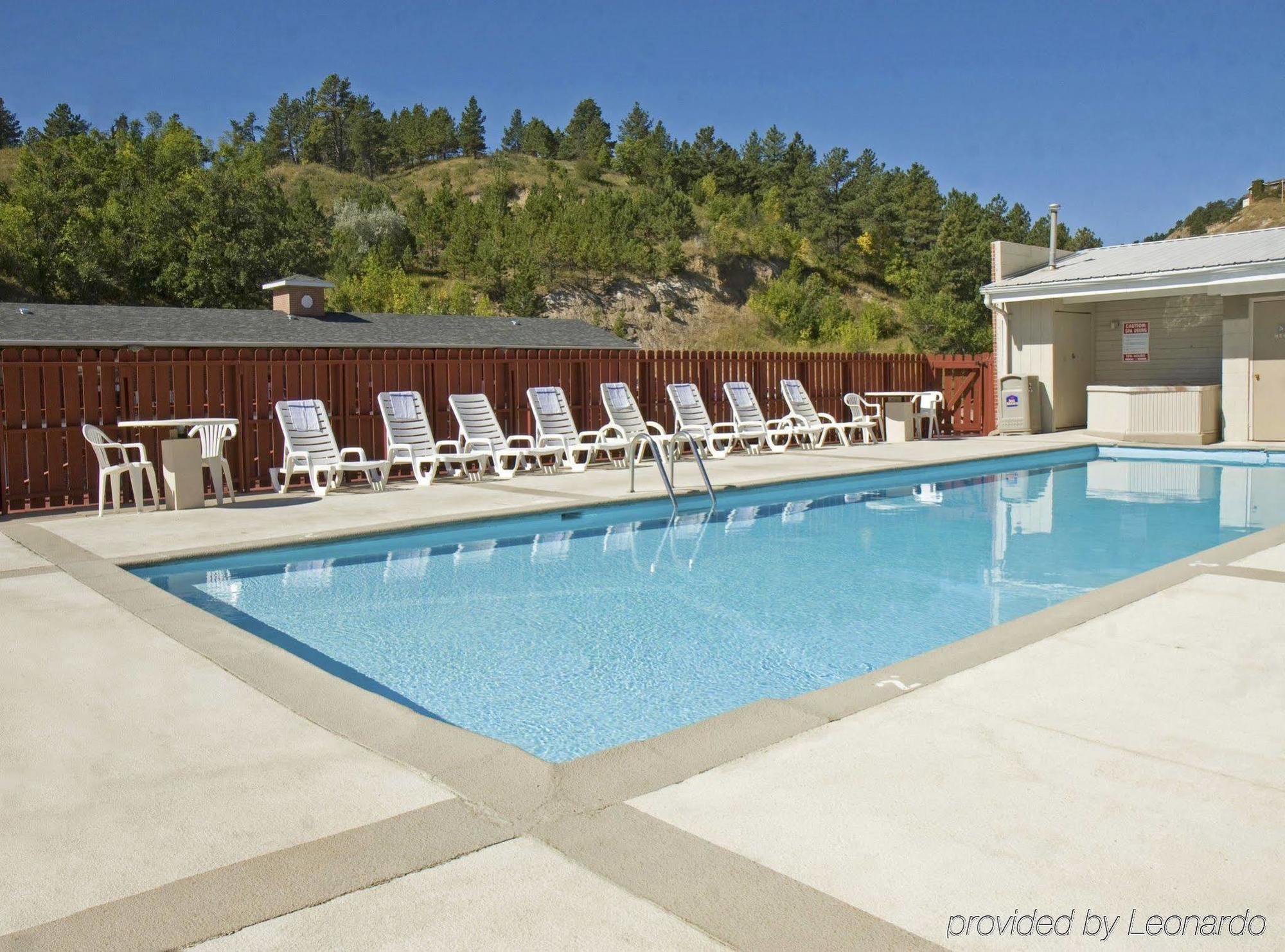 Travelodge By Wyndham Rapid 2*