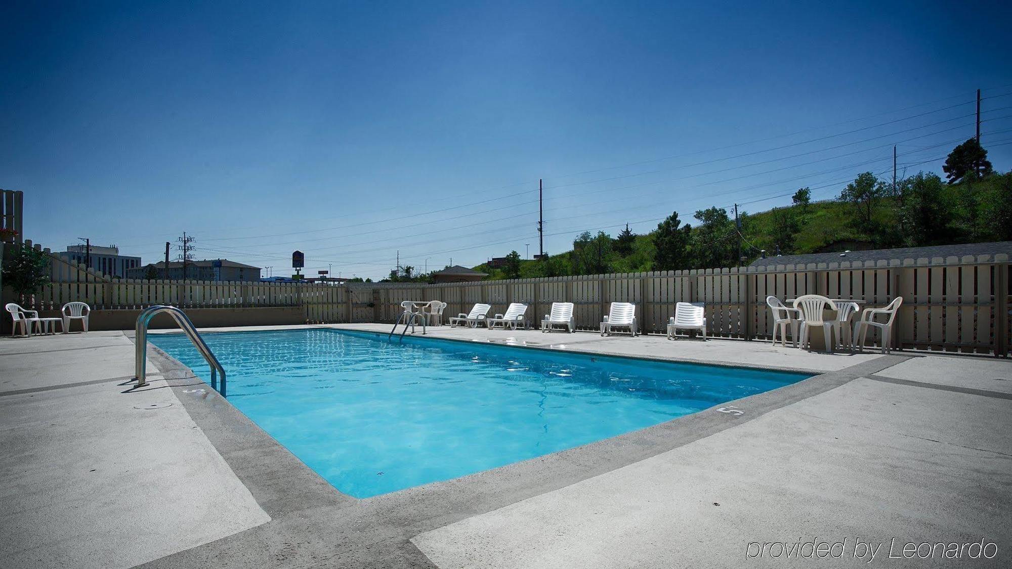 Travelodge By Wyndham Rapid Hotel